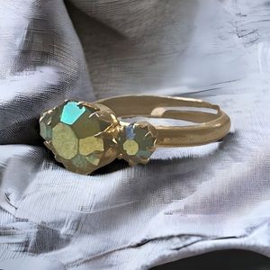 Vintage Aurora Borealis stone ring